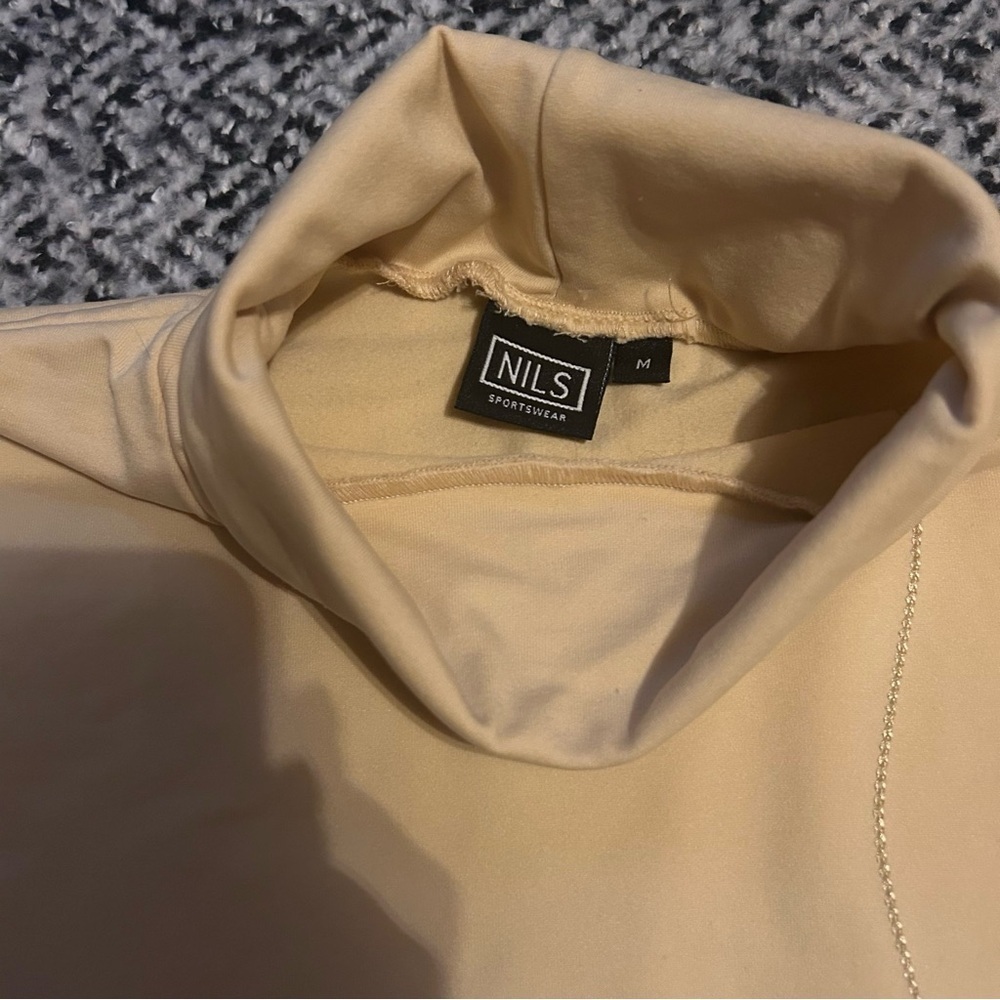 Nils Medium Pale Yellow High Neck Long Sleeve Ski Sportswear Base Layer w Gems - Picture 7 of 10